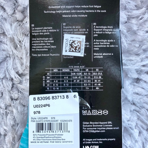 New with tags UNDER ARMOR 6 pack ESSENTIAL SOCKS - Picture 5 of 6